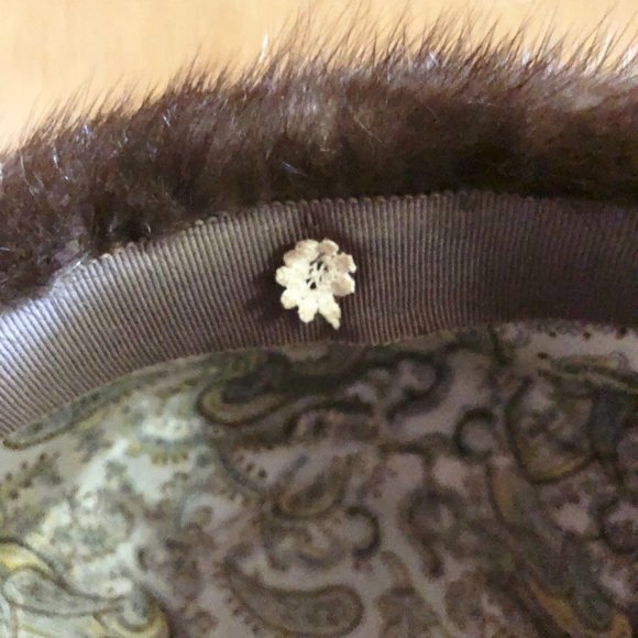 Vintage Mink Pillbox Hat circa 1960s - Picture 8 of 8